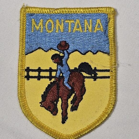 Vtg Montana Cowboy Horse Rodeo Travel Patch Yellow Saddle Patch - Picture 1 of 5